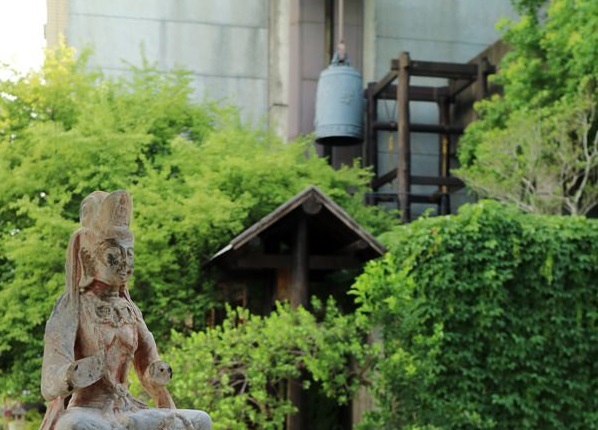 台中 | 菩薩寺 塵囂中一寸靜土 坐抄心經心更靜 只有禁語沒有大規矩容易親近