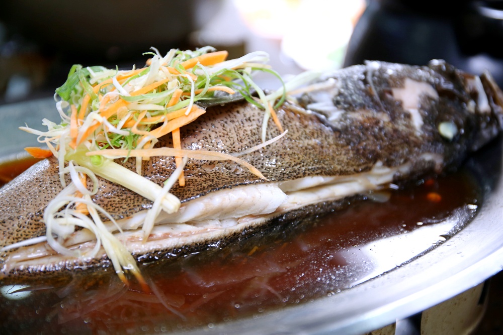 大祥海鮮燒鵝 大蝦、燒鵝、生魚片招牌料理全上桌只要$3000好超值 台中合菜推薦