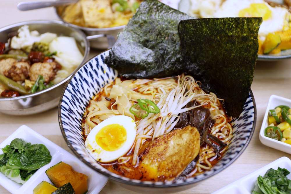 斐得蔬食-川味好下飯 川味把蔬食變得更開胃！麻辣乾鍋、酸菜魚好過癮！