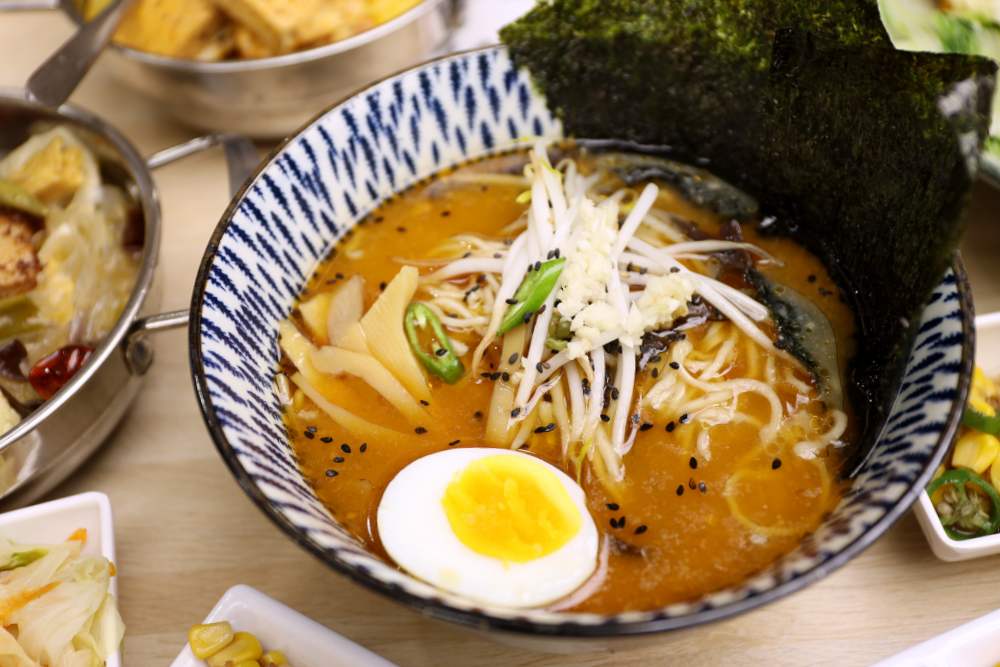 斐得蔬食-川味好下飯 川味把蔬食變得更開胃！麻辣乾鍋、酸菜魚好過癮！