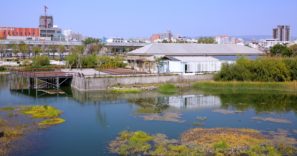 台中車站周邊景點 帝國製糖廠湧泉公園，台中萬坪大公園裡的日本歷史建築