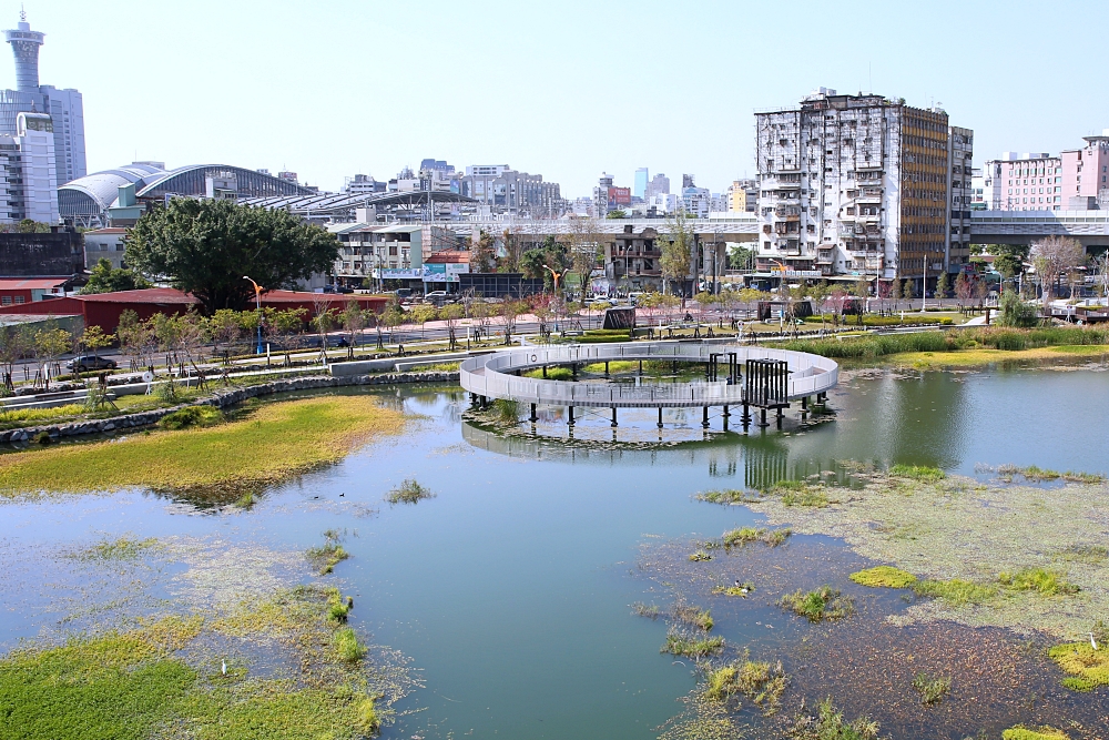 台中車站周邊景點 帝國製糖廠湧泉公園，台中萬坪大公園裡的日本歷史建築