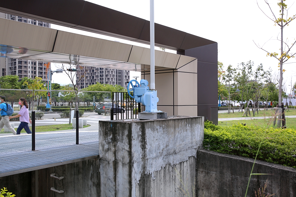 台中車站周邊景點 帝國製糖廠湧泉公園，台中萬坪大公園裡的日本歷史建築