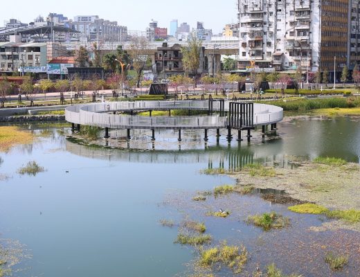 台中車站周邊景點 帝國製糖廠湧泉公園，台中萬坪大公園裡的日本歷史建築