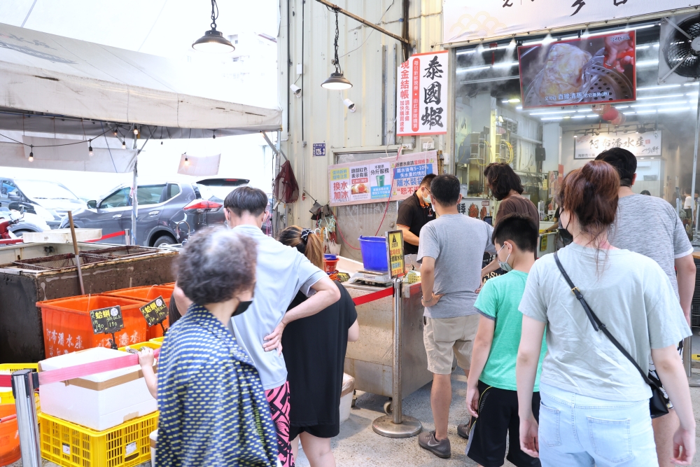 阿布潘水產 | 台中超大海鮮市場，被網友譽為台中築地市場就這家，丼飯、生魚片、活體海鮮、冷凍海鮮超好買！