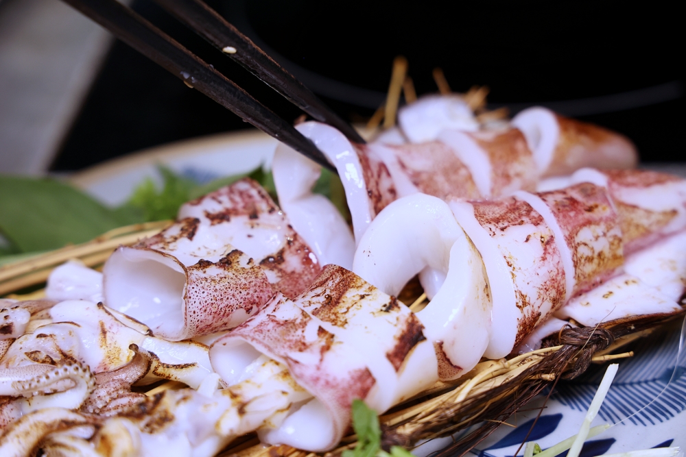 銄鍋十甲店 | 台中東區平價火鍋，火焰燒酒鍋好香甜，炙燒冷藏肉好Q彈，自助吧吃到飽還免服務費！