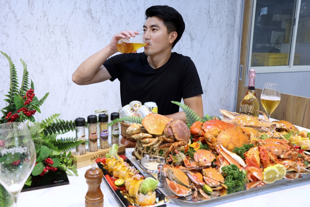 阿布潘水產 | 台中最多種類「活秋蟹」，輕鬆料理奢華螃蟹大餐，漁船新鮮直送，肥美優惠價一次飽嚐！