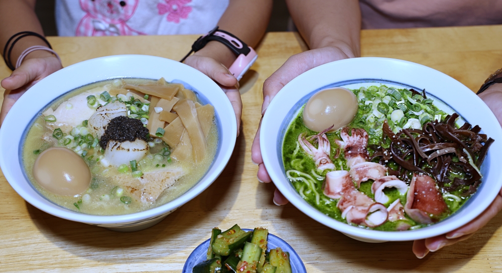 幸花雞白湯拉麵 | 屋台風深夜食堂！醇厚雞白湯和青醬中卷、松露干貝拉麵超搭，平價拉麵推薦！