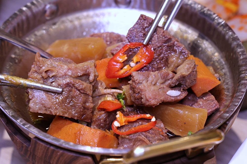 京都牛肉飯 Gubaben | 首間日本味牛肉飯專賣店，復刻上咖啡牛肉飯好滋味，白飯無限續碗！