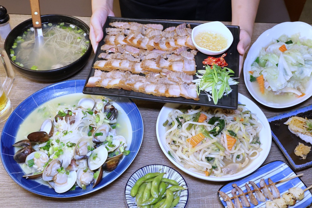 禾倉酒場 | 有熱炒、烤物和壽司的平價居酒屋，餐點大份量，營業到凌晨一點，大里聚餐餐廳好選擇！