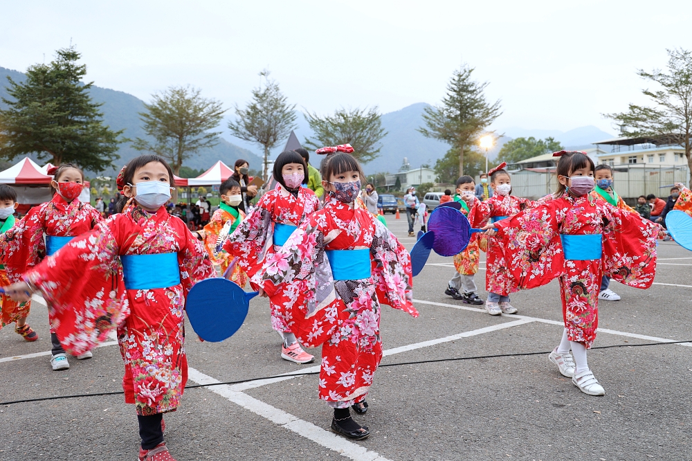 埔里森林逐燈祭 | 2023埔里燈會融入濃濃山城特色，拎著松果提燈、森林火炬漫步森林小徑好浪漫！