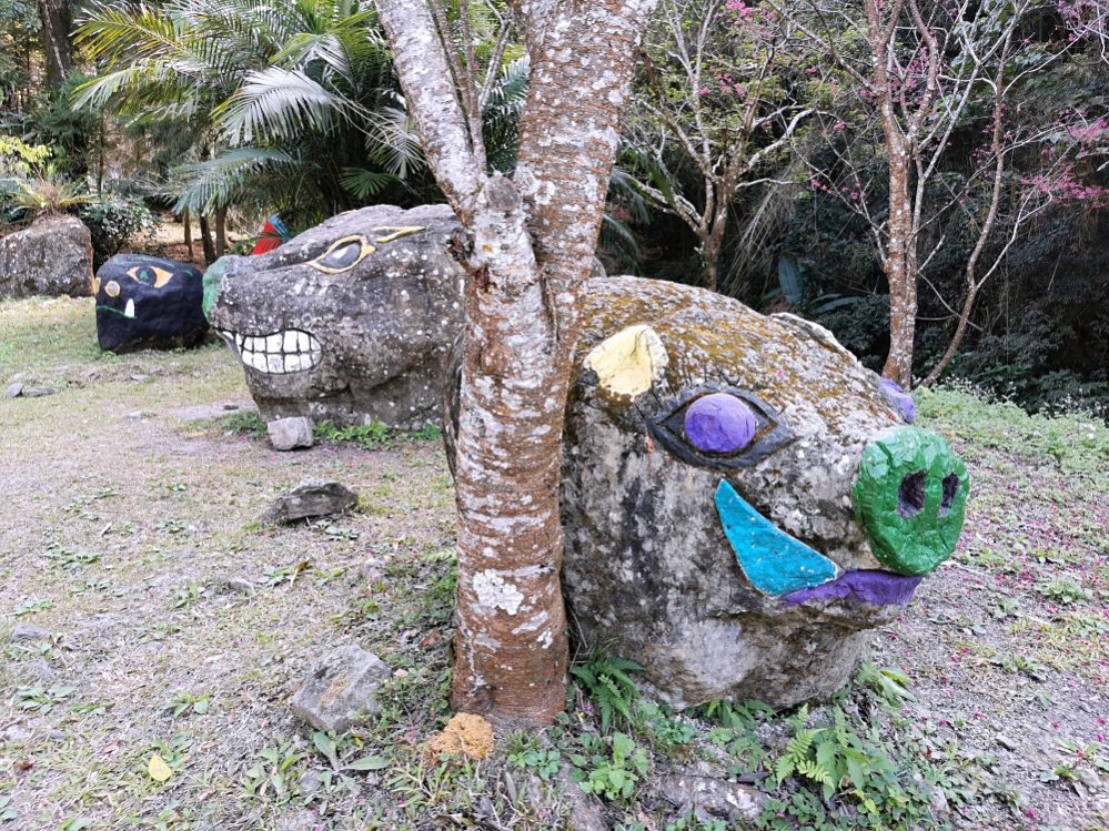 HANA廚房 | 遺落在阿里山裡的美食秘境，來吉部落廚房景色絕美，鄒族與南非美食好有特色！