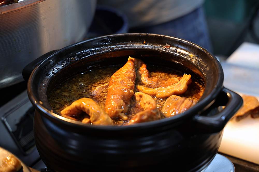 竹仔腳麵食館 | 南屯老街人氣美食，40年老店生意超好，江湖盛傳被麵食耽誤的滷味店就這間！