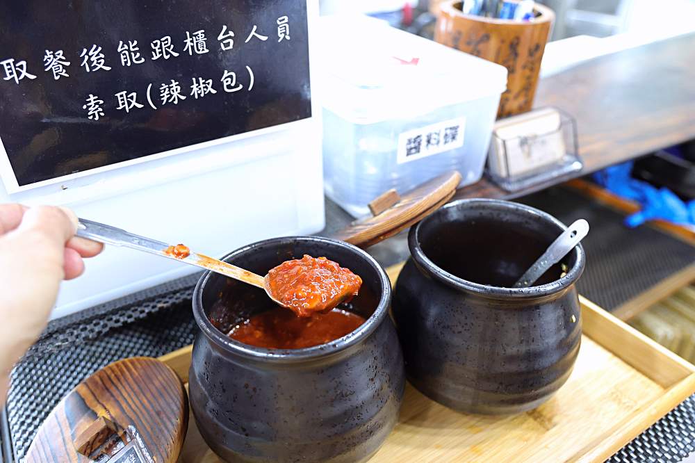 竹仔腳麵食館 | 南屯老街人氣美食，40年老店生意超好，江湖盛傳被麵食耽誤的滷味店就這間！