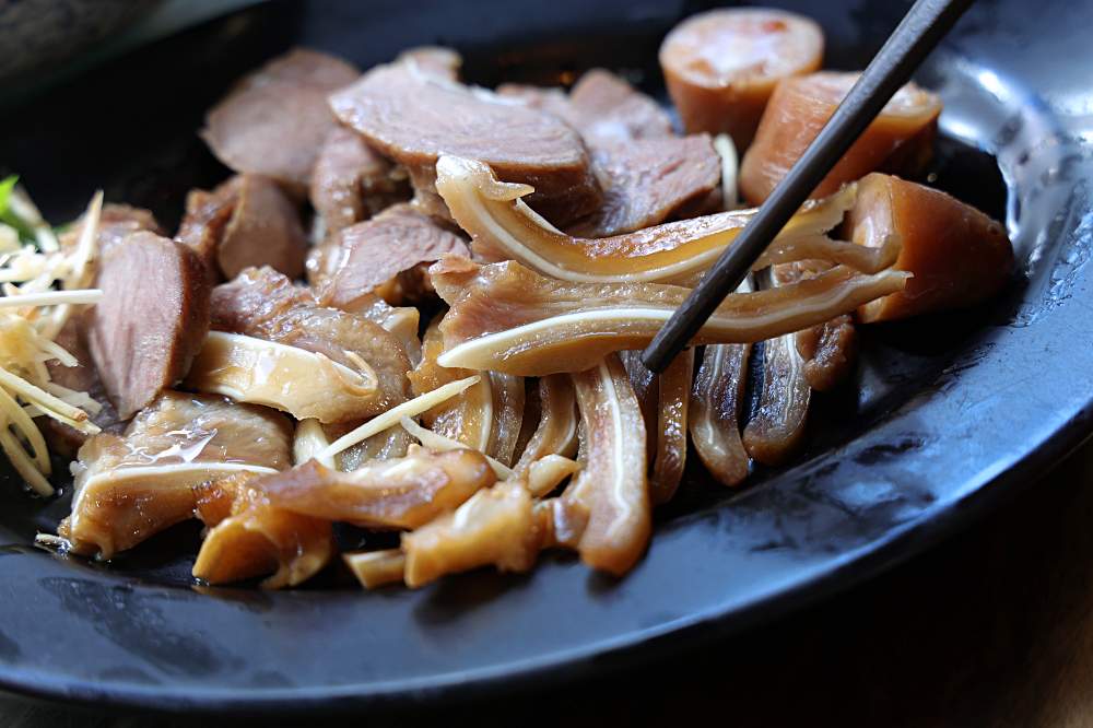 竹仔腳麵食館 | 南屯老街人氣美食，40年老店生意超好，江湖盛傳被麵食耽誤的滷味店就這間！