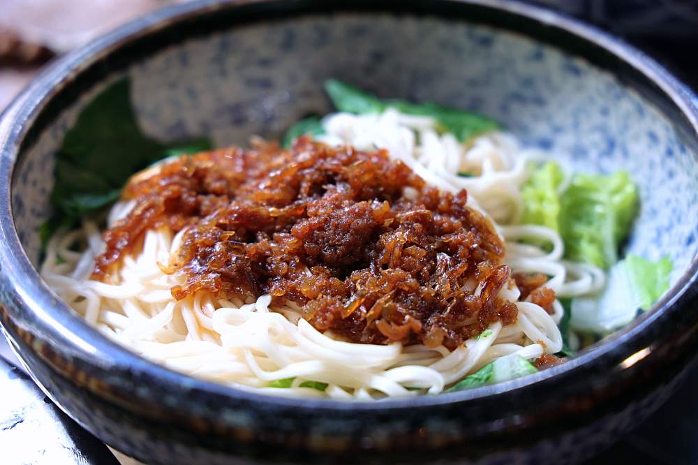 竹仔腳麵食館 | 南屯老街人氣美食，40年老店生意超好，江湖盛傳被麵食耽誤的滷味店就這間！