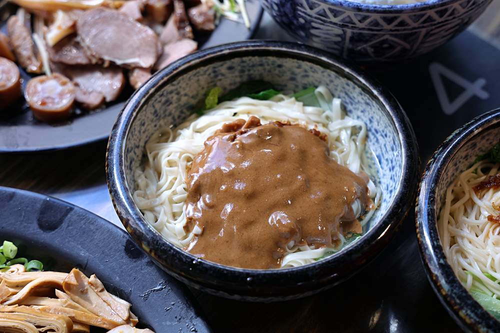 竹仔腳麵食館 | 南屯老街人氣美食，40年老店生意超好，江湖盛傳被麵食耽誤的滷味店就這間！