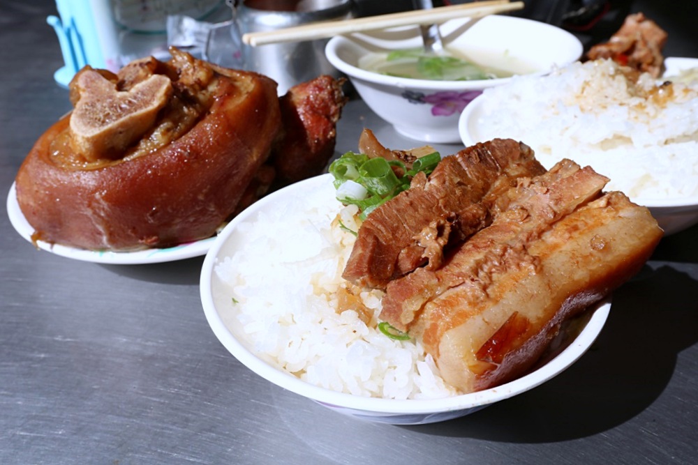 魯肉賴 | 最接地氣的豐原早午餐！豬腳飯、爌肉飯、肉排飯一賣快40年，豐原必吃美食推薦！