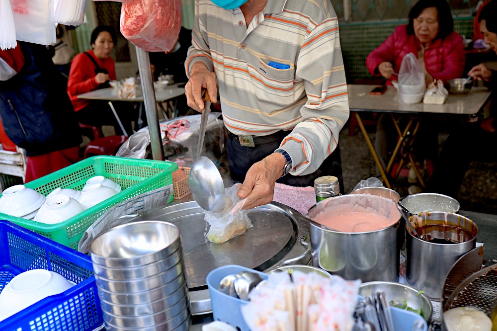 梁特製肉圓 | 粉嫩嫩少女肉圓，台中35年人氣肉圓老店，一天只賣4小時！