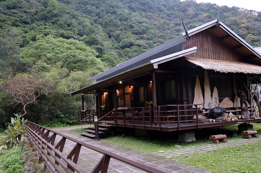 太魯閣部落灣住宿 | 群山環抱的原住民風小木屋，住在太魯閣國家公園裡享受天籟！