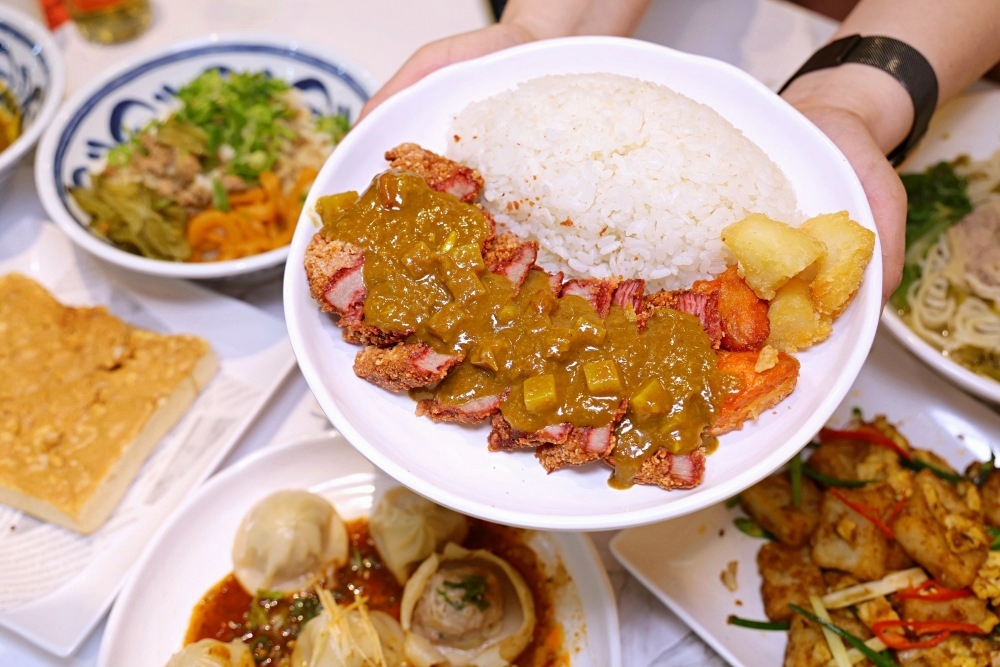 客來樂夜食 | 宵夜吃什麼？台中深夜食堂全新推出酸菜牛肉麵和厚切豬排咖哩飯，台中宵夜推薦！