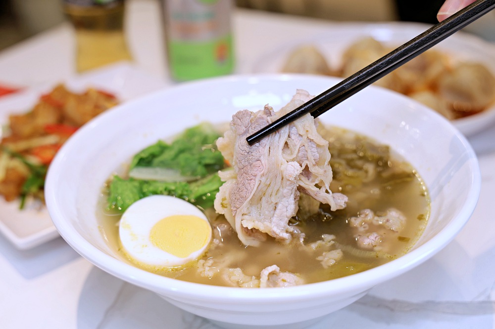 客來樂夜食 | 宵夜吃什麼？台中深夜食堂全新推出酸菜牛肉麵和厚切豬排咖哩飯，台中宵夜推薦！