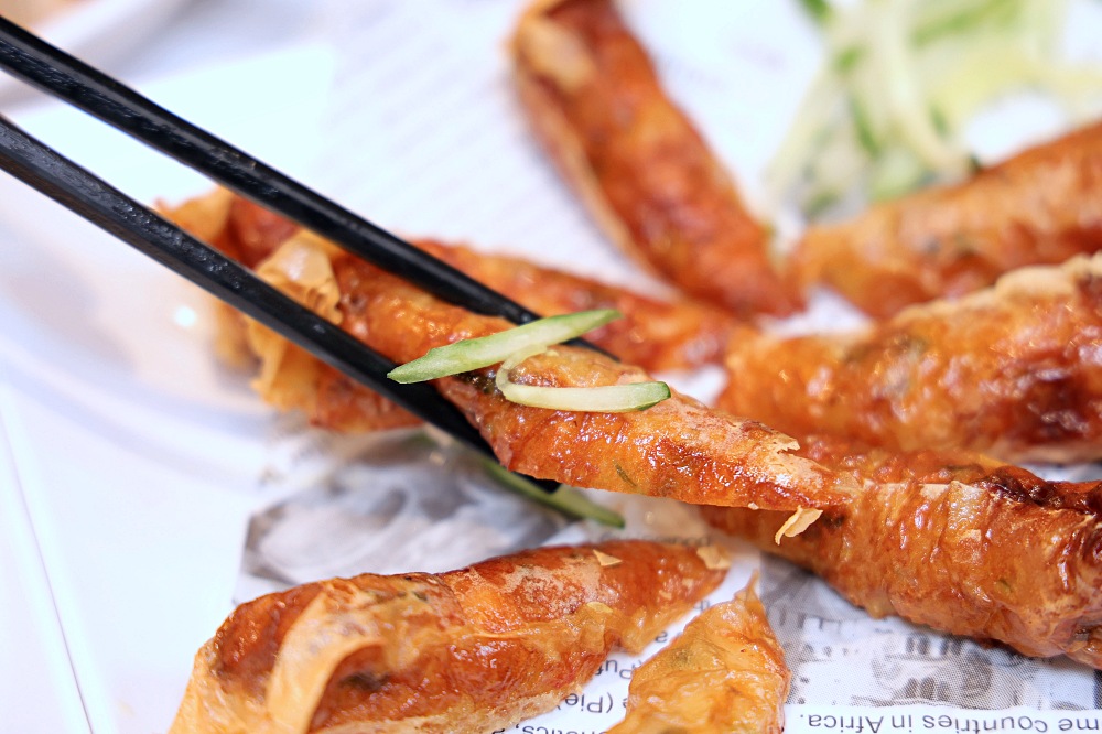 客來樂夜食 | 宵夜吃什麼？台中深夜食堂全新推出酸菜牛肉麵和厚切豬排咖哩飯，台中宵夜推薦！