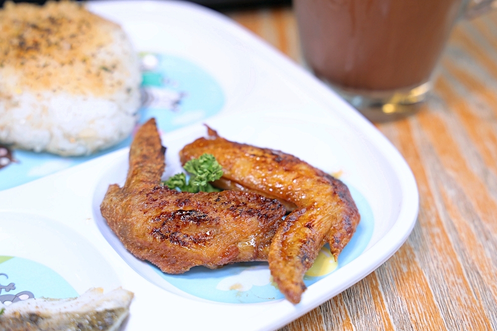 日饕和食料理 | 國資圖平價餐廳，定食、烏龍麵150起免服務費，用餐不限時全日供餐！