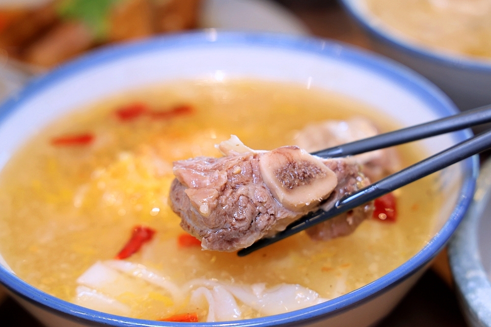 有春茶館大墩店 | 霸氣芒果冰這裡吃！古早味台菜、下午茶點心選擇豐富，台中聚餐餐廳推薦！