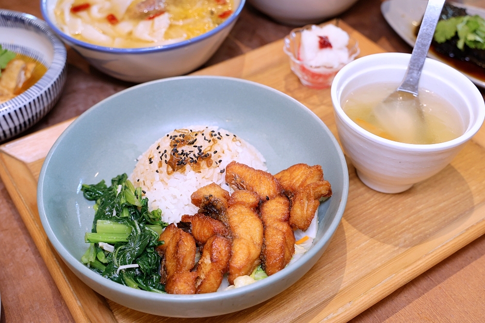 有春茶館大墩店 | 霸氣芒果冰這裡吃！古早味台菜、下午茶點心選擇豐富，台中聚餐餐廳推薦！