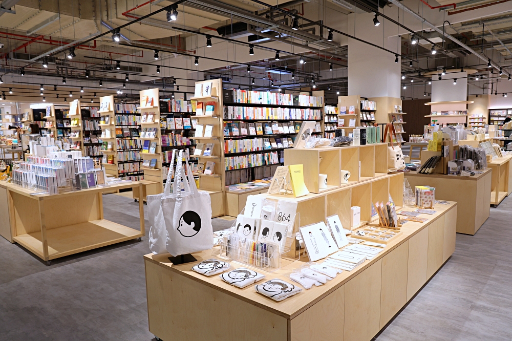 蔦屋書店 LaLaport北館 | 台中首間WIRED CHAYA茶屋進駐最美書店