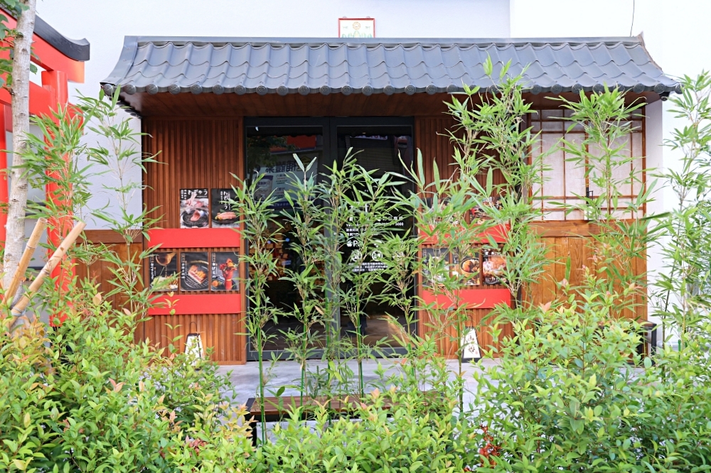 山鯨燒肉西屯店 | 浮誇和牛寶箱、免費和服體驗，還有日本鳥居造景，台中燒肉推薦！