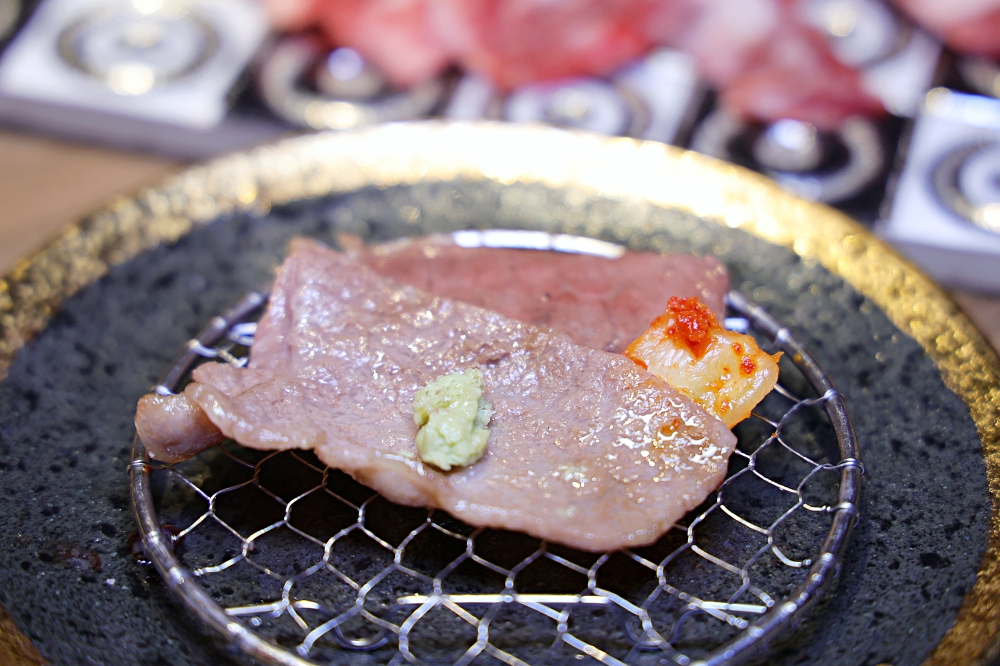 山鯨燒肉西屯店 | 浮誇和牛寶箱、免費和服體驗，還有日本鳥居造景，台中燒肉推薦！