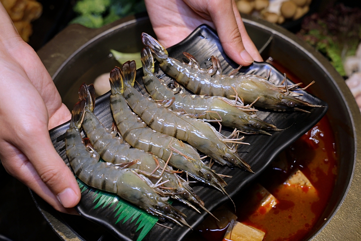 椒饗麻辣鍋 | 師承新北齊味麻辣鴛鴦鍋，滑嫩爆汁麻辣鴨血太經典，公益路麻辣鍋推薦！