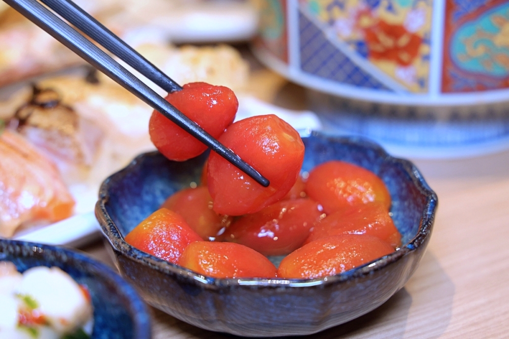 百川酒場 | 海鮮丼飯、暢快生啤，還有立體彩繪打卡牆，草悟道居酒屋推薦