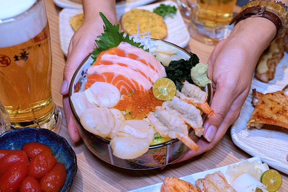 百川酒場 | 海鮮丼飯、暢快生啤，還有立體彩繪打卡牆，草悟道居酒屋推薦