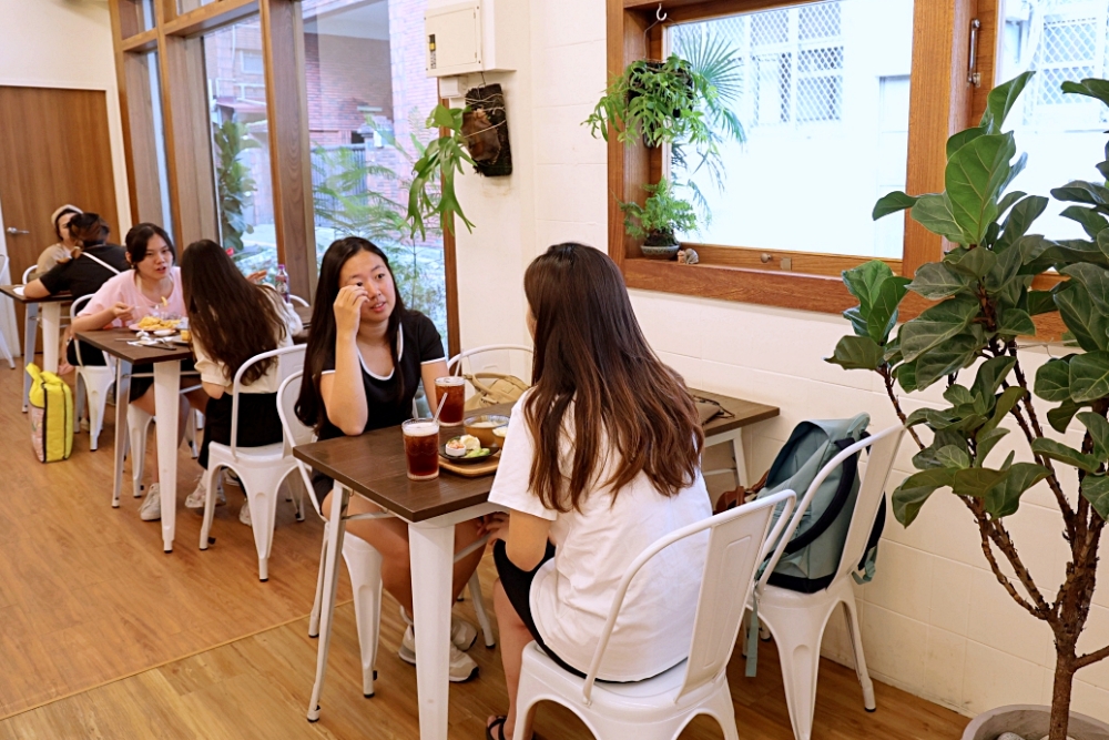 阿飛Brunch｜巷弄裡森林系早午餐，擺盤美份量足，台中網美早午餐推薦