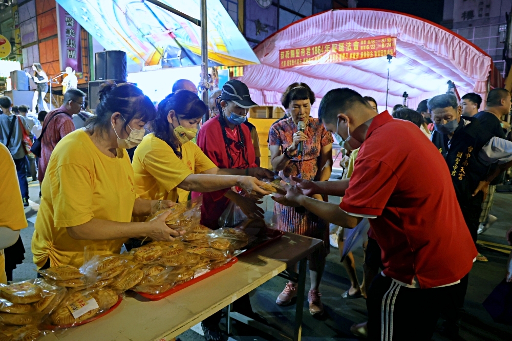 南天宮 | 台中財神廟超靈驗，關聖帝君生日契子回宮、借發財金求好運、吃平安龜好熱鬧！