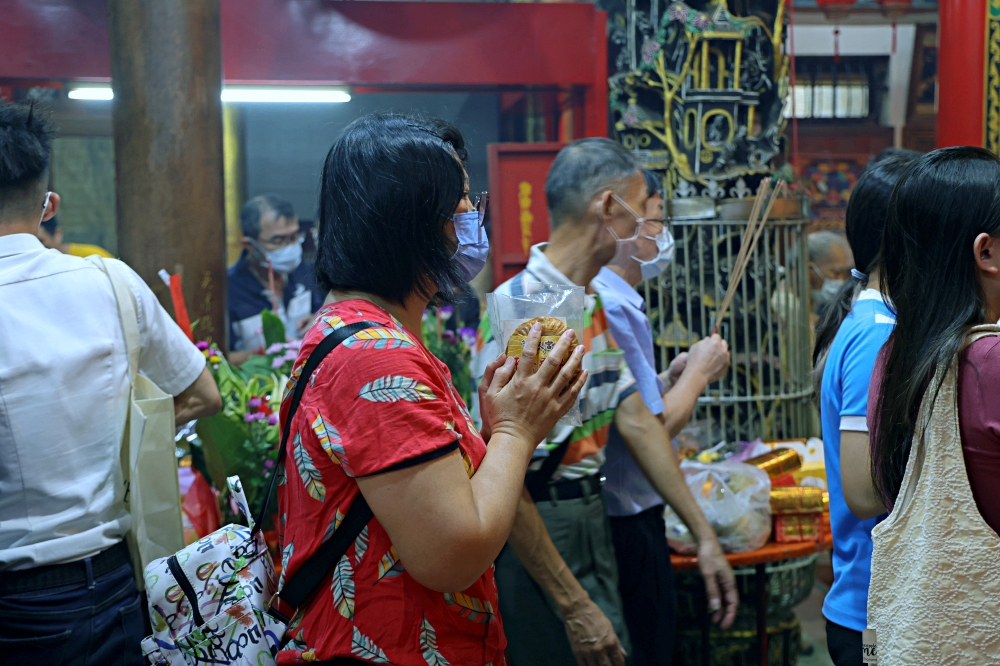 南天宮 | 台中財神廟超靈驗，關聖帝君生日契子回宮、借發財金求好運、吃平安龜好熱鬧！