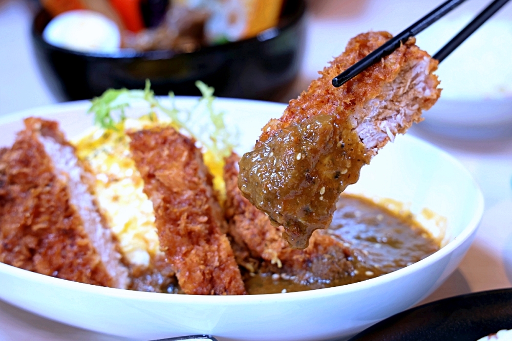 禾荳家 | 道地北海道湯咖哩、熟成咖哩好下飯，高麗絲小菜飲品全都吃到飽，台中咖哩飯推薦