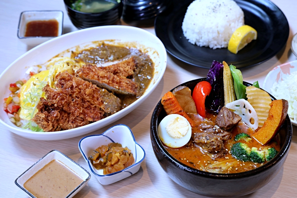 禾荳家 | 道地北海道湯咖哩、熟成咖哩好下飯，高麗絲小菜飲品全都吃到飽，台中咖哩飯推薦