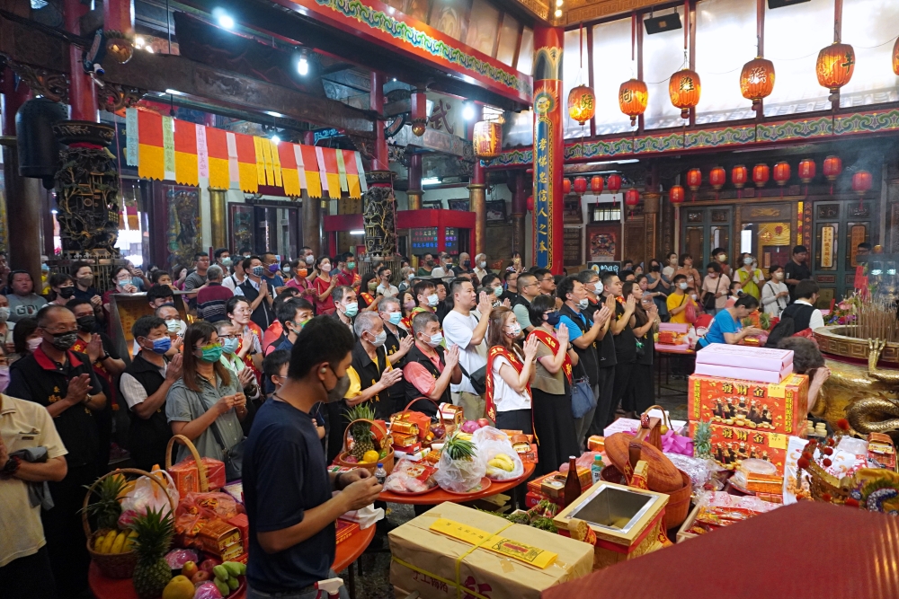 南天宮 | 台中財神廟超靈驗，關聖帝君生日契子回宮、借發財金求好運、吃平安龜好熱鬧！