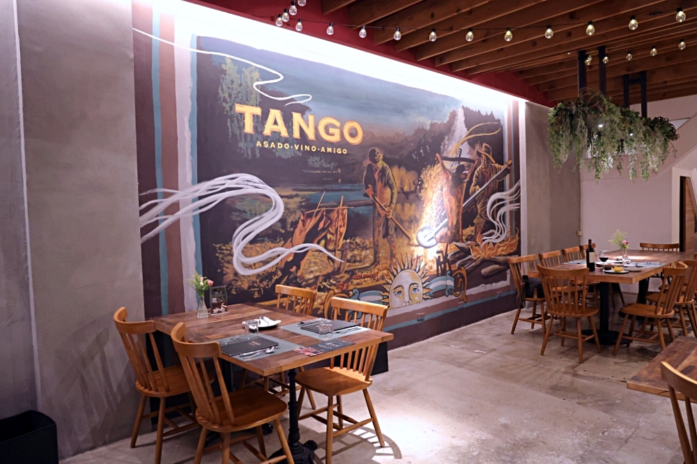 探戈阿根廷慢火牛排 Tango Bistro | 阿根廷料理台中也吃的到！不虧是烤肉王國，純粹鹽與木炭就好吃到爆棚！