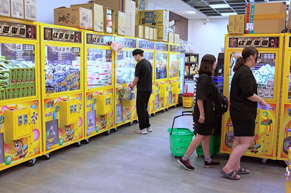 LZ遊樂園員林店 | 員林火車站半日遊，美食景點介紹，還有超好出貨夾娃娃機！