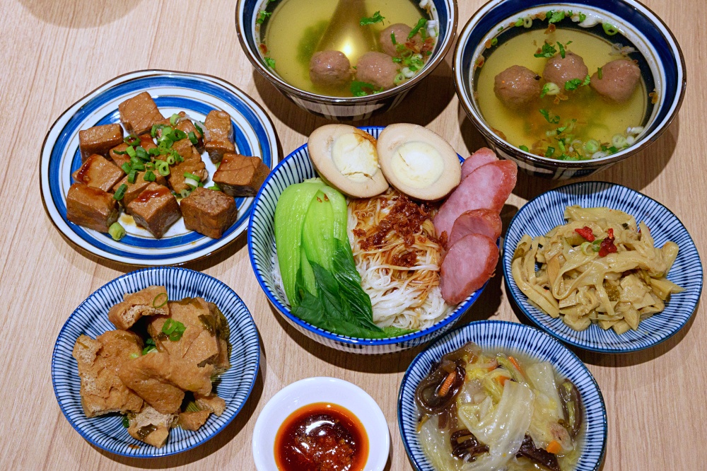 小樹食堂 | 愛買水湳店餐廳古早味套餐，麵線、雞湯、蝦仁飯均附3小菜