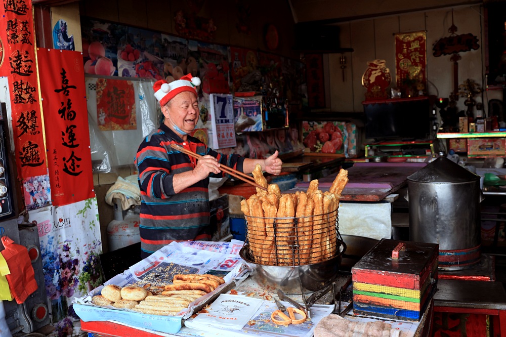 林家燒餅 | 最好吃油條在這！梧棲古早味油條老店，傳承百年油條、燒餅15元