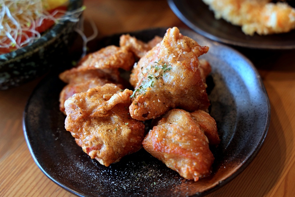 靠山咖哩 | 有溫度的埔里美食，雙醬咖哩濃郁好滋味