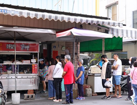 游記潤餅 | 第五市場必吃美食，加燒肉蛋酥的台中潤餅排隊也要買