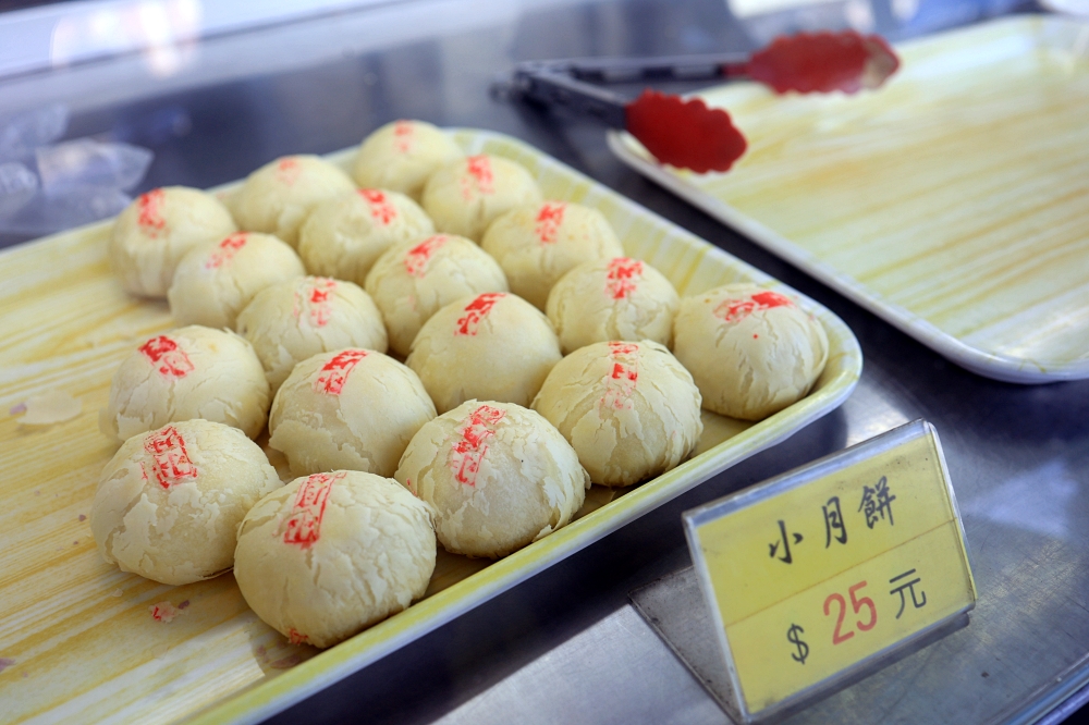 嘉新麵包 | 來麵包店搶買炸雞，香脆多汁人手一袋，台中海線美食推薦