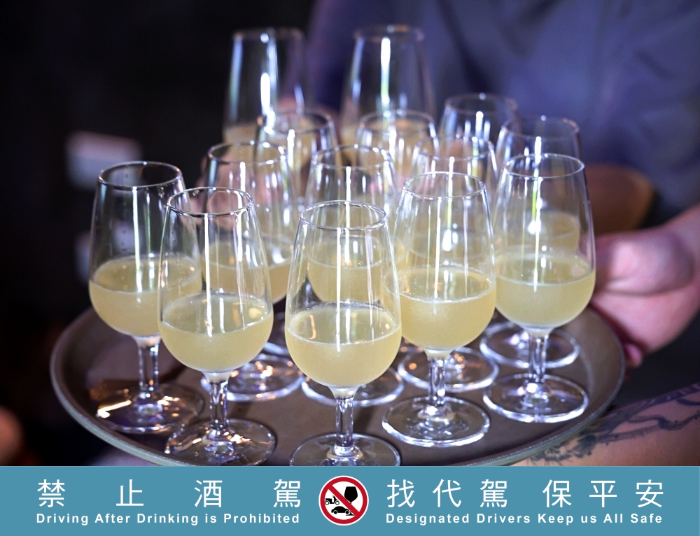 台灣乾杯！2024財政部優質酒類認證 ，認證酒款搭餐絕美~